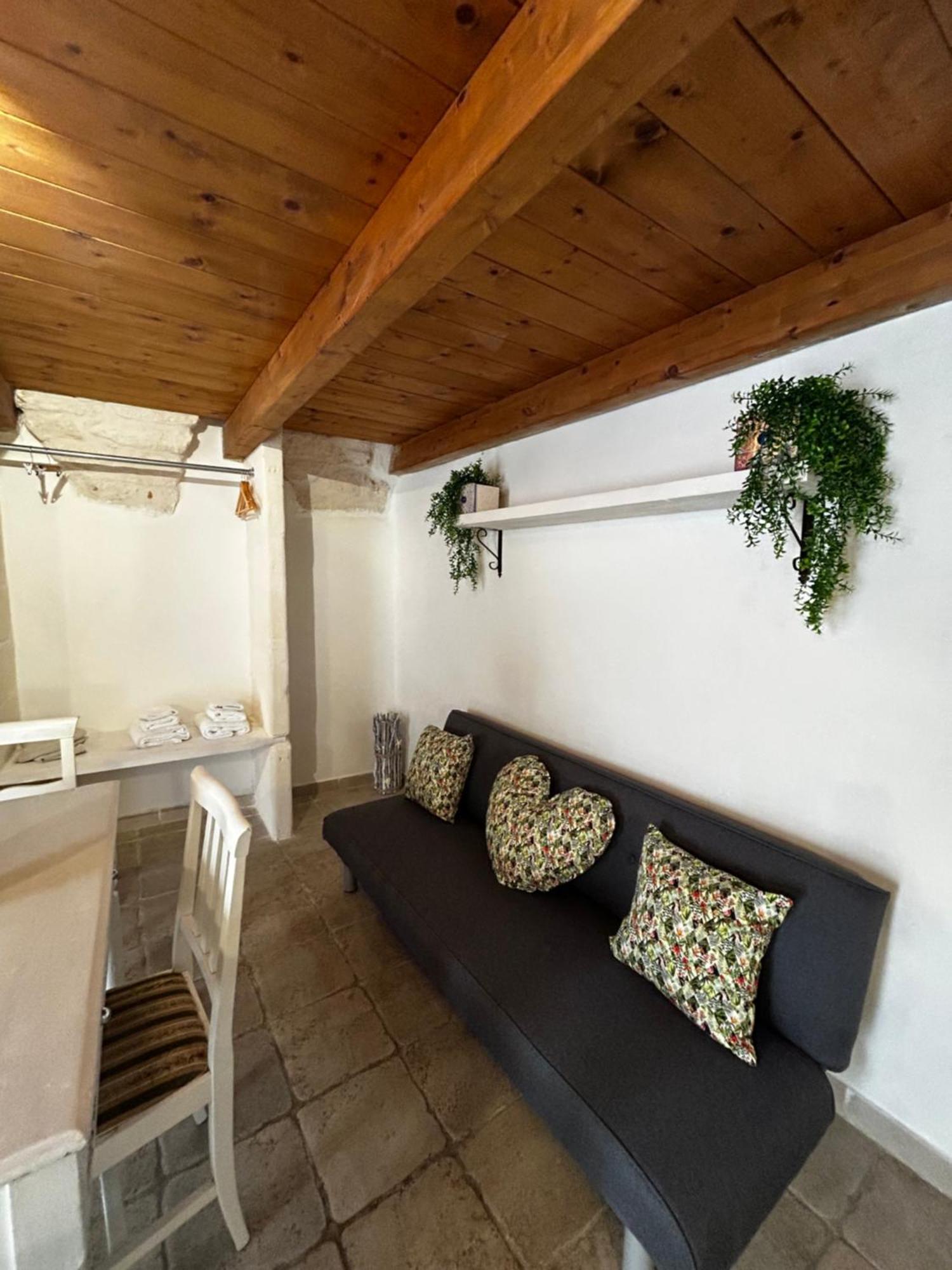 La 9 Guest House 奥斯图尼 外观 照片