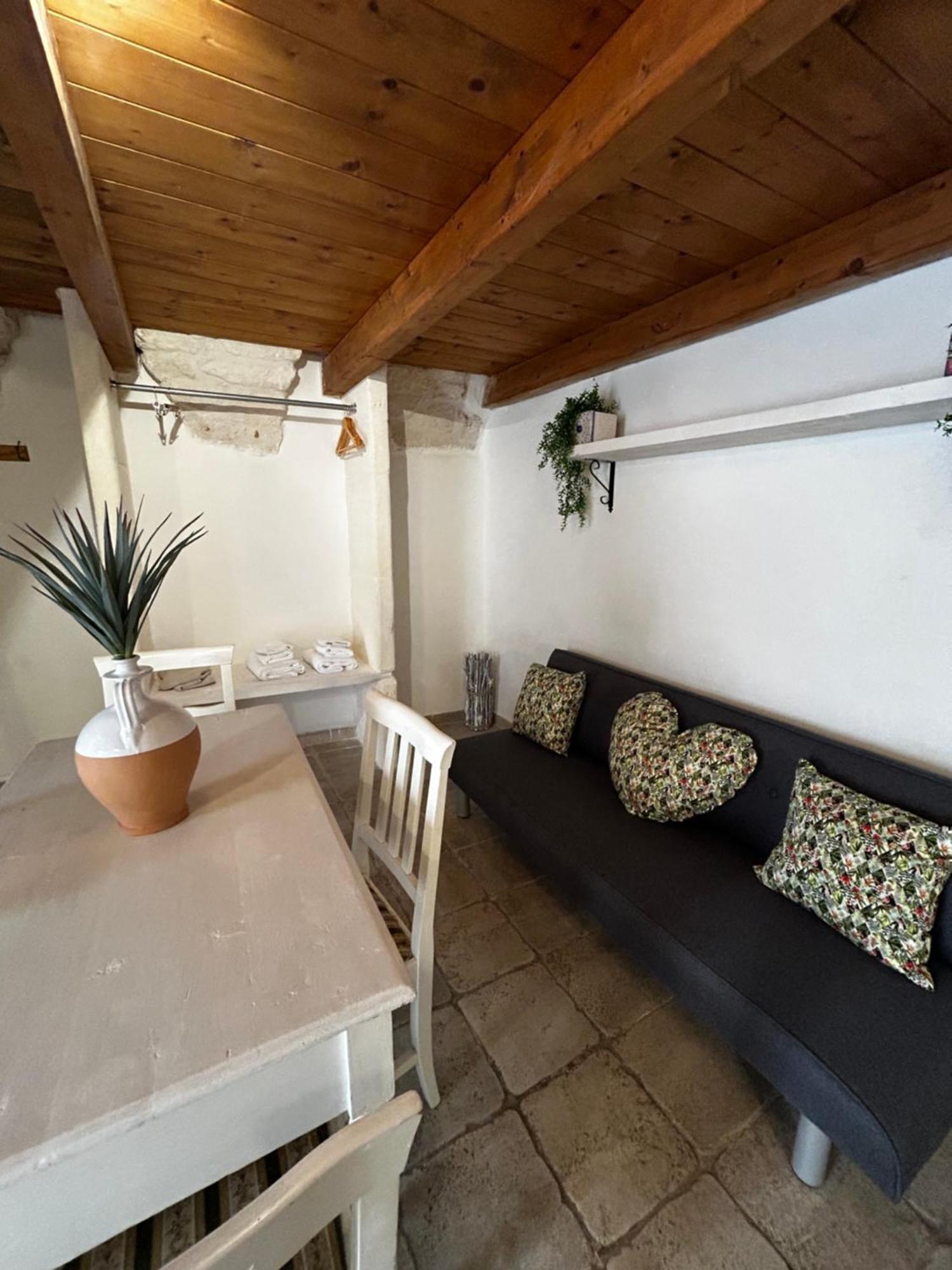 La 9 Guest House 奥斯图尼 外观 照片